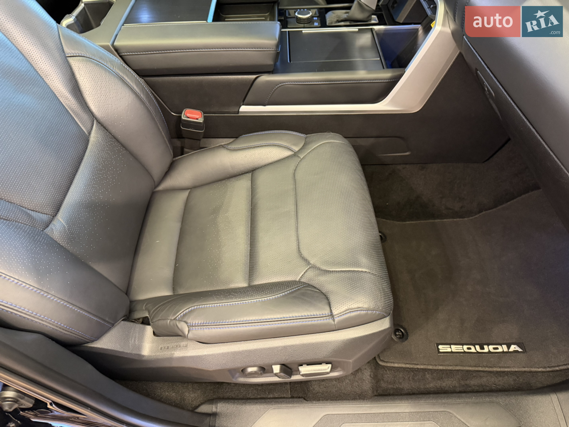 2024 Toyota Sequoia - мініатюра 72