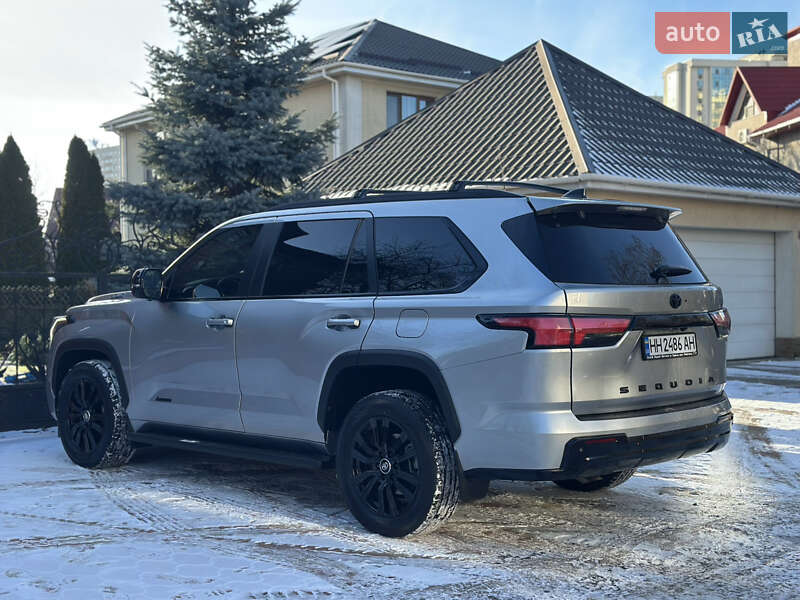 Внедорожник / Кроссовер Toyota Sequoia 2024 в Одессе
