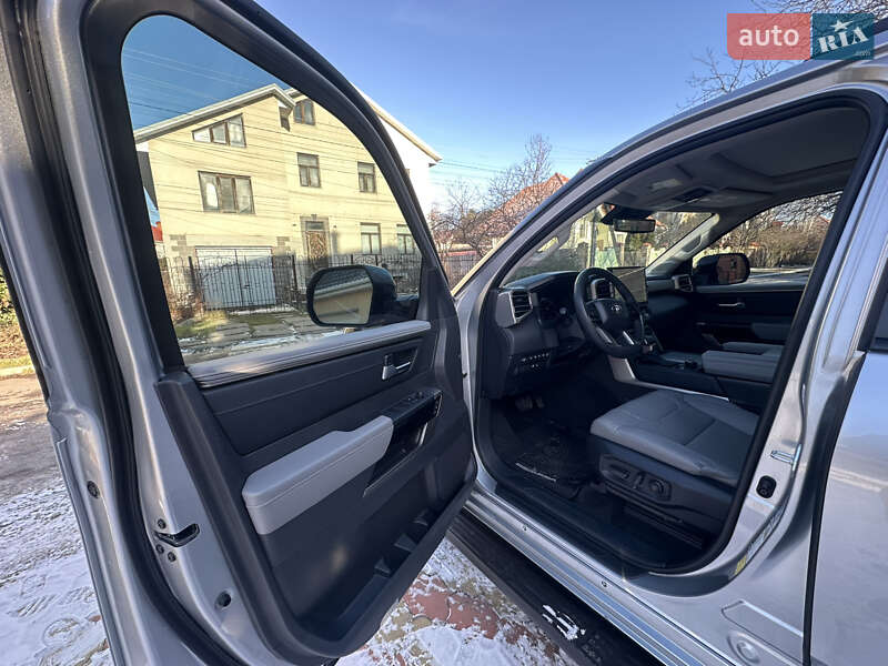 Внедорожник / Кроссовер Toyota Sequoia 2024 в Одессе