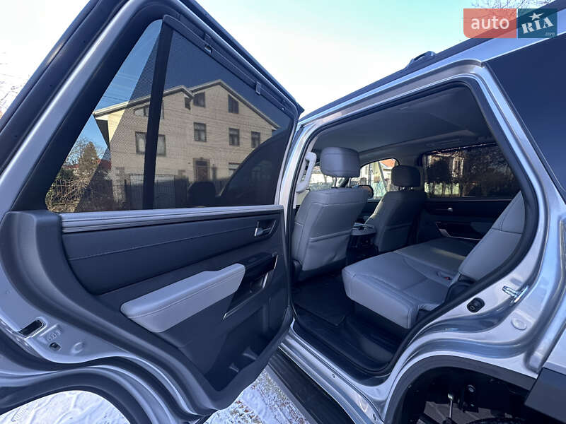 Внедорожник / Кроссовер Toyota Sequoia 2024 в Одессе