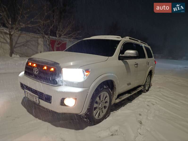 Внедорожник / Кроссовер Toyota Sequoia 2008 в Смеле фото 5 Внедорожник / Кроссовер Toyota Sequoia 2008 в Смеле