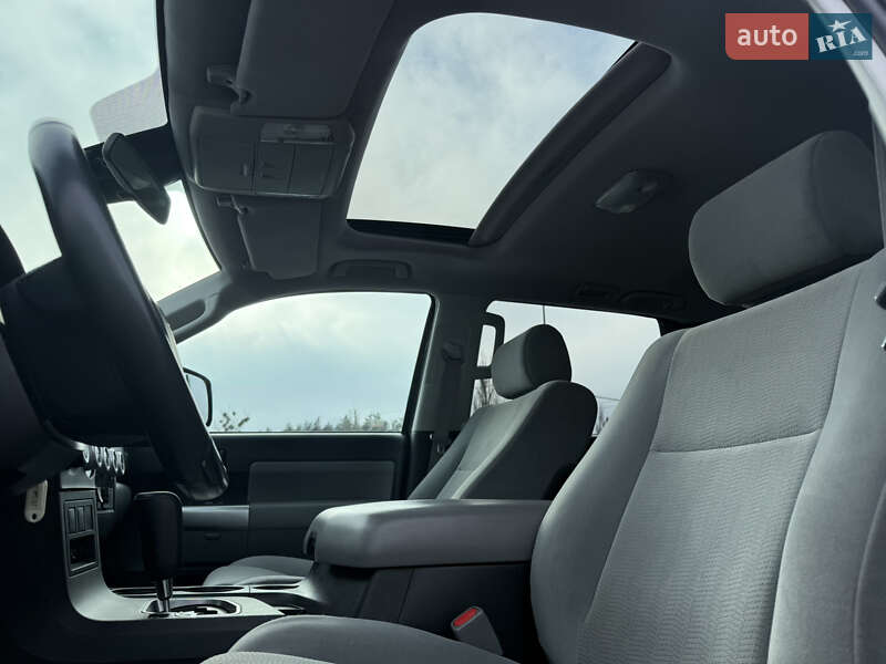 Внедорожник / Кроссовер Toyota Sequoia 2019 в Киеве фото 36 Внедорожник / Кроссовер Toyota Sequoia 2019 в Киеве