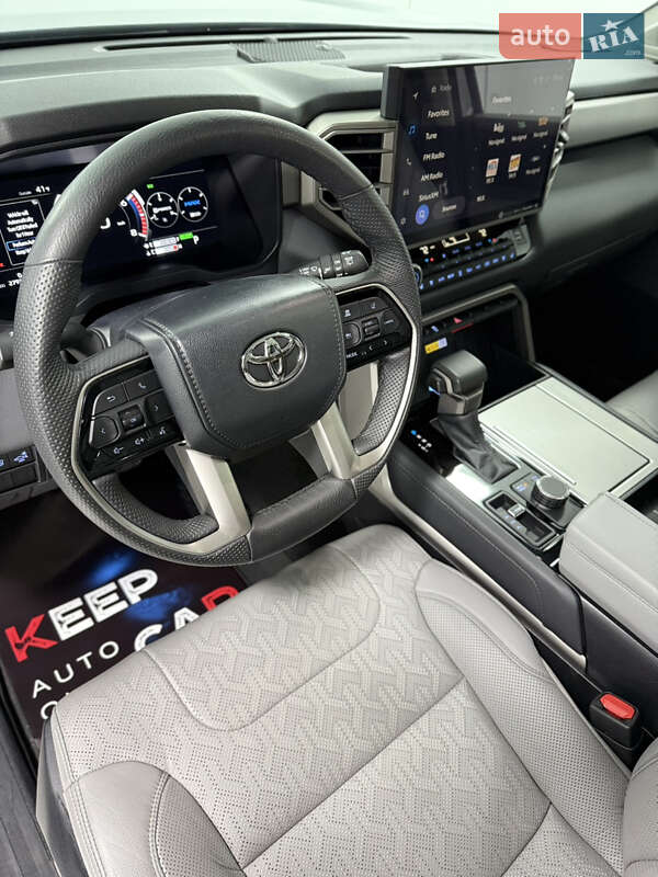 Внедорожник / Кроссовер Toyota Sequoia 2024 в Одессе