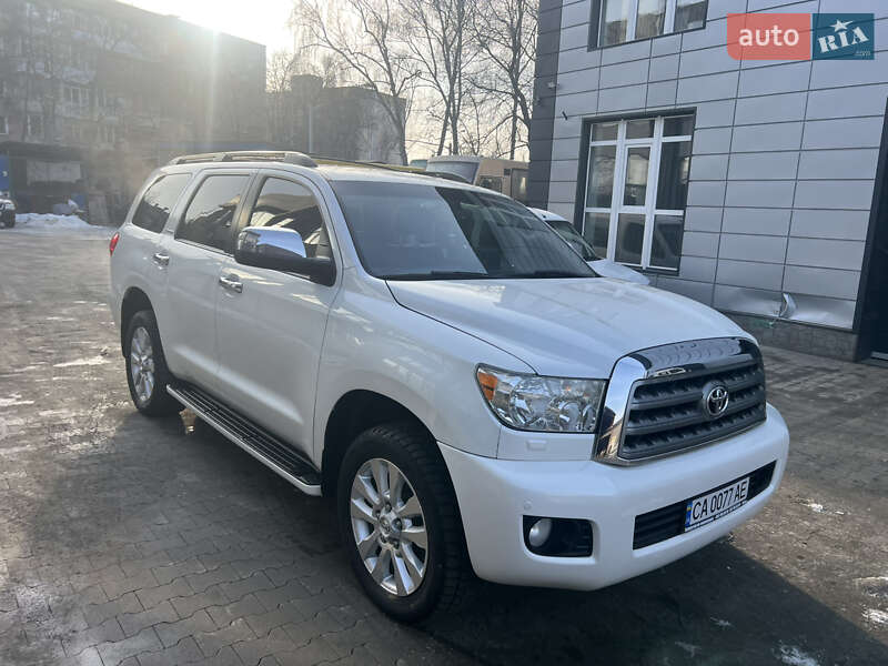 Toyota Sequoia 2014
