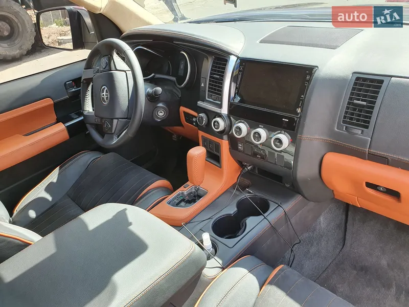 Toyota Sequoia 2017