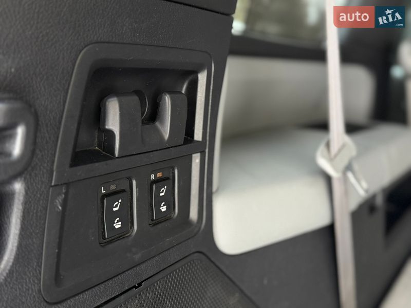 Внедорожник / Кроссовер Toyota Sequoia 2008 в Львове