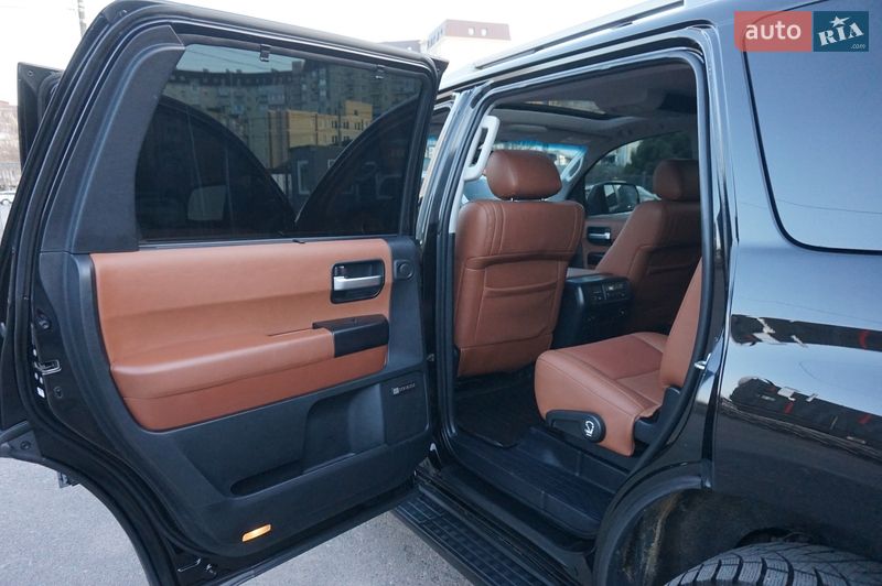 Внедорожник / Кроссовер Toyota Sequoia 2008 в Одессе