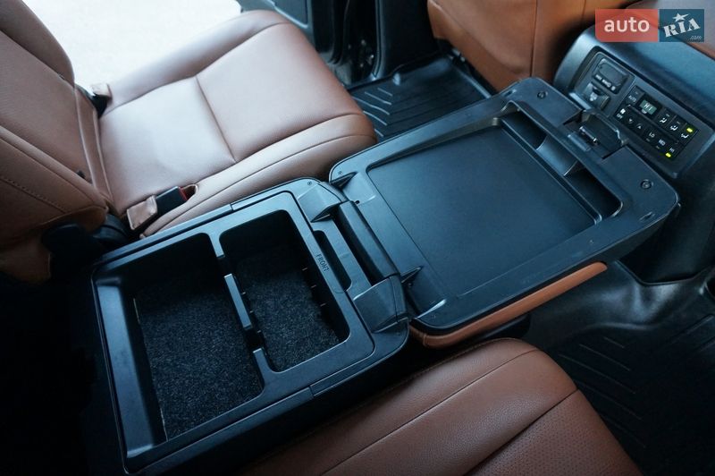 Внедорожник / Кроссовер Toyota Sequoia 2008 в Одессе