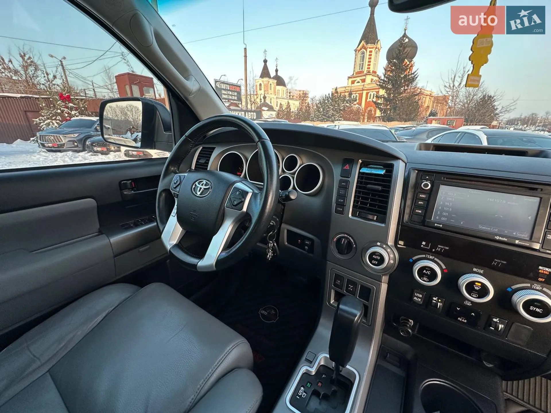 2017 Toyota Sequoia - мініатюра 27