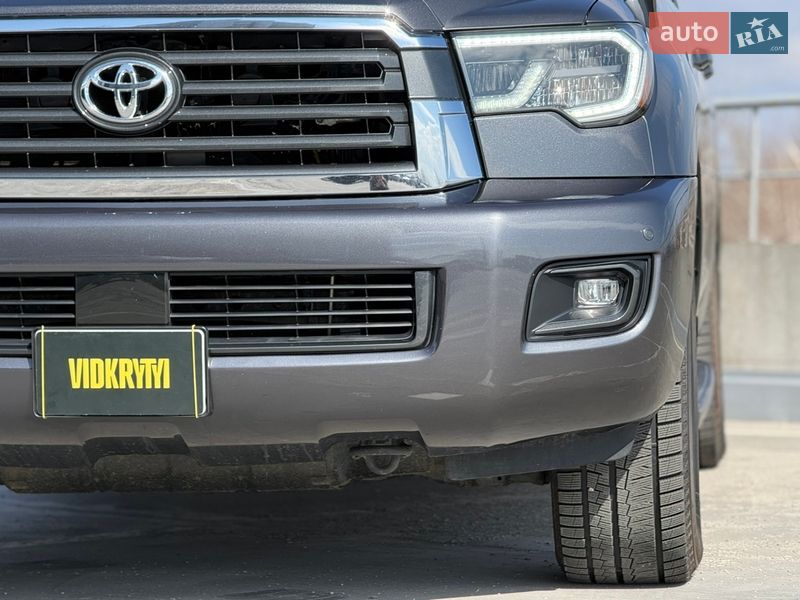Внедорожник / Кроссовер Toyota Sequoia 2019 в Киеве