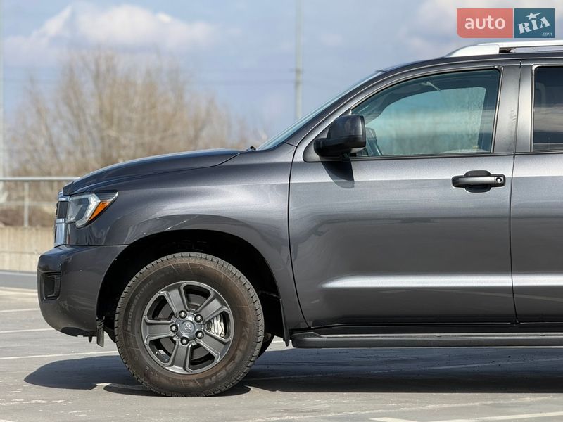 Внедорожник / Кроссовер Toyota Sequoia 2019 в Киеве