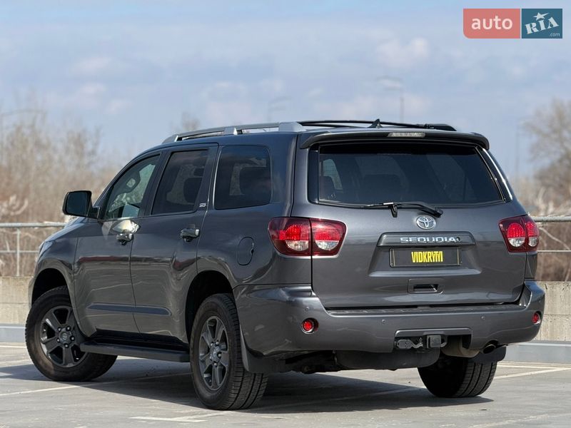 Внедорожник / Кроссовер Toyota Sequoia 2019 в Киеве