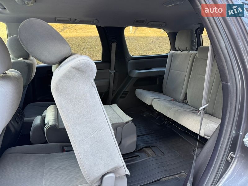 Внедорожник / Кроссовер Toyota Sequoia 2019 в Киеве