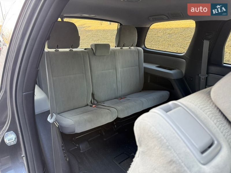 Внедорожник / Кроссовер Toyota Sequoia 2019 в Киеве