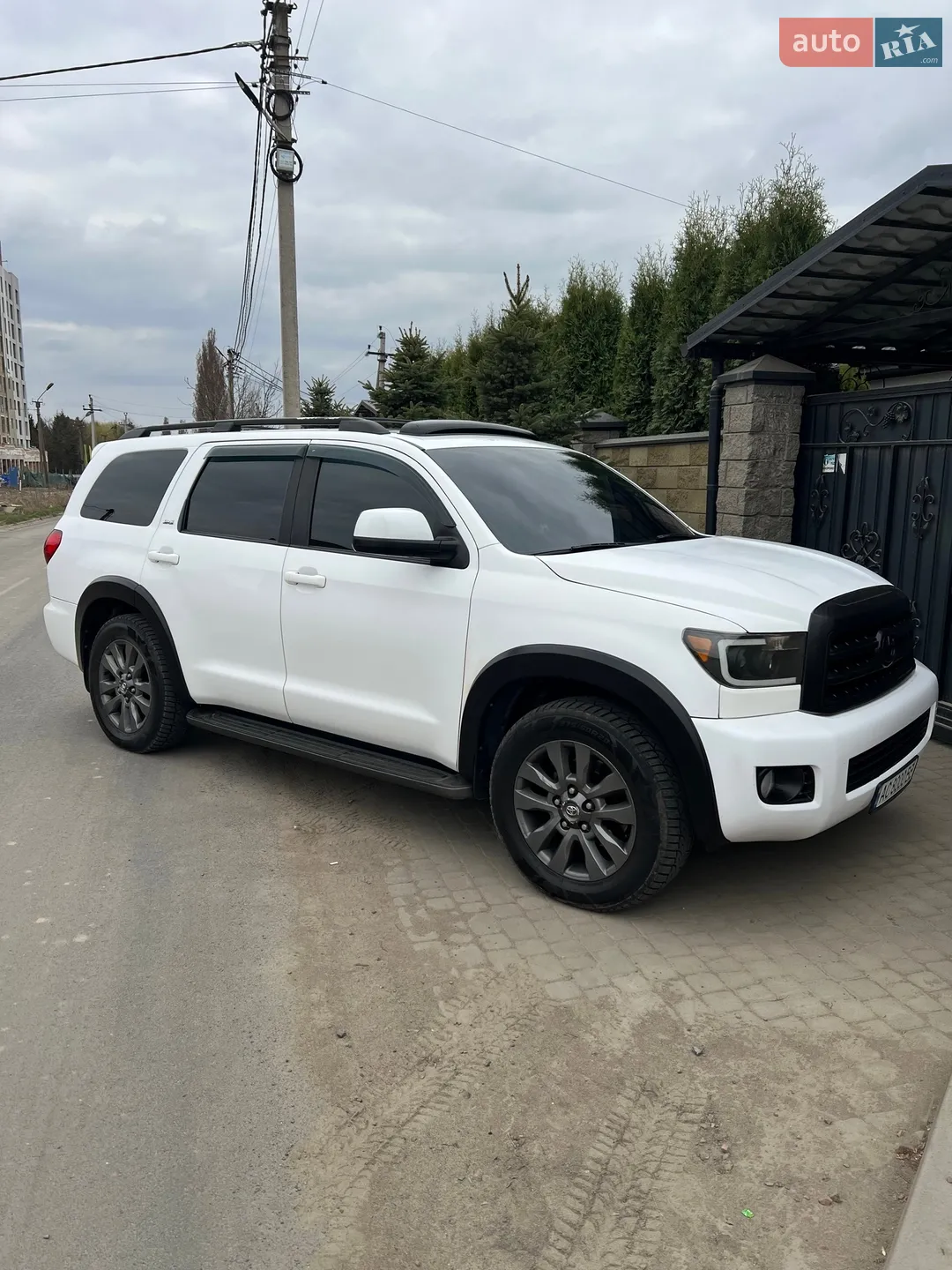 2013 Toyota Sequoia - фото 1