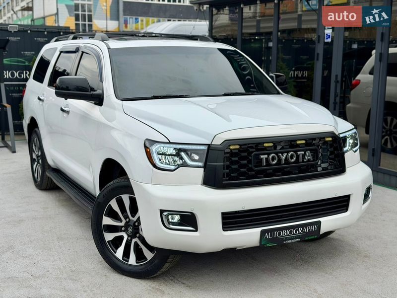 Внедорожник / Кроссовер Toyota Sequoia 2013 в Киеве
