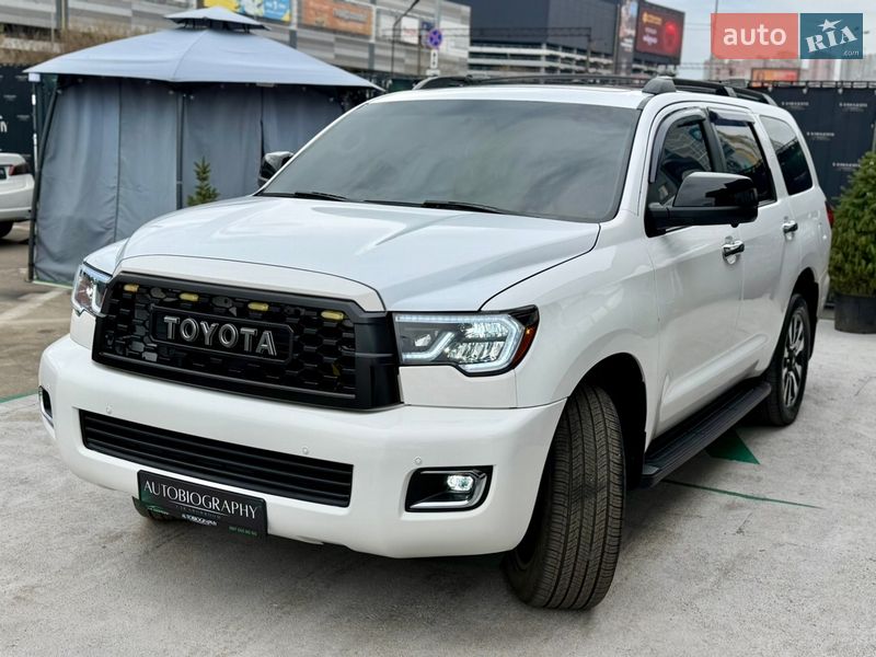 Внедорожник / Кроссовер Toyota Sequoia 2013 в Киеве