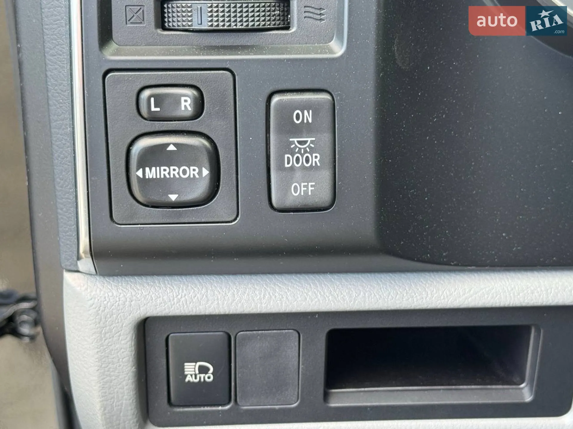 2018 Toyota Sequoia - мініатюра 22