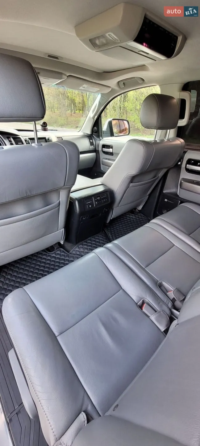 2012 Toyota Sequoia - мініатюра 23