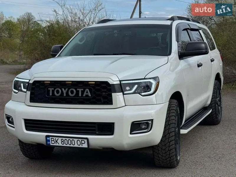Toyota Sequoia 2016