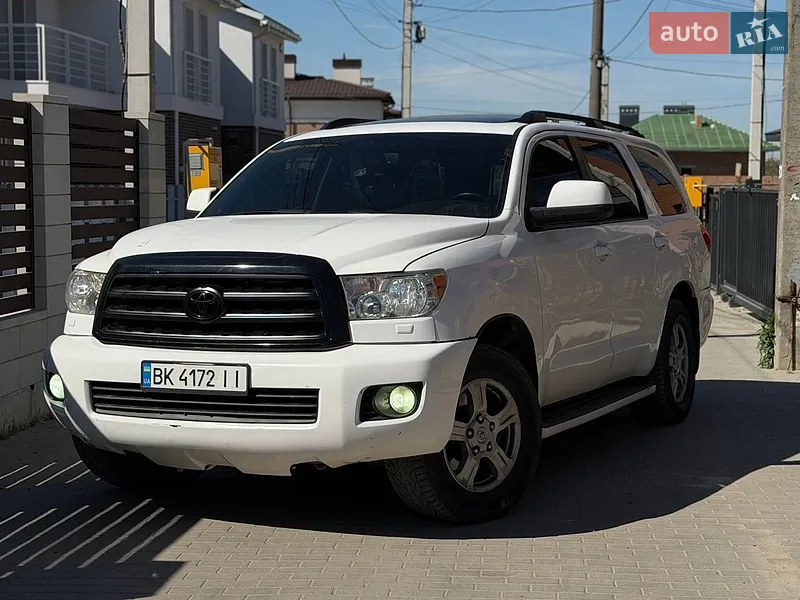 Toyota Sequoia 2013