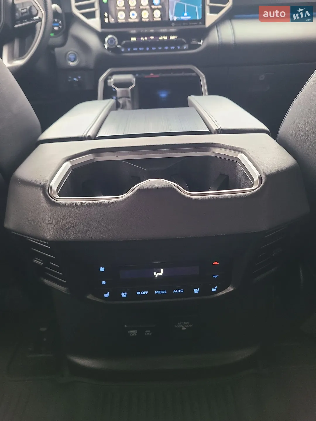 2023 Toyota Sequoia - мініатюра 19