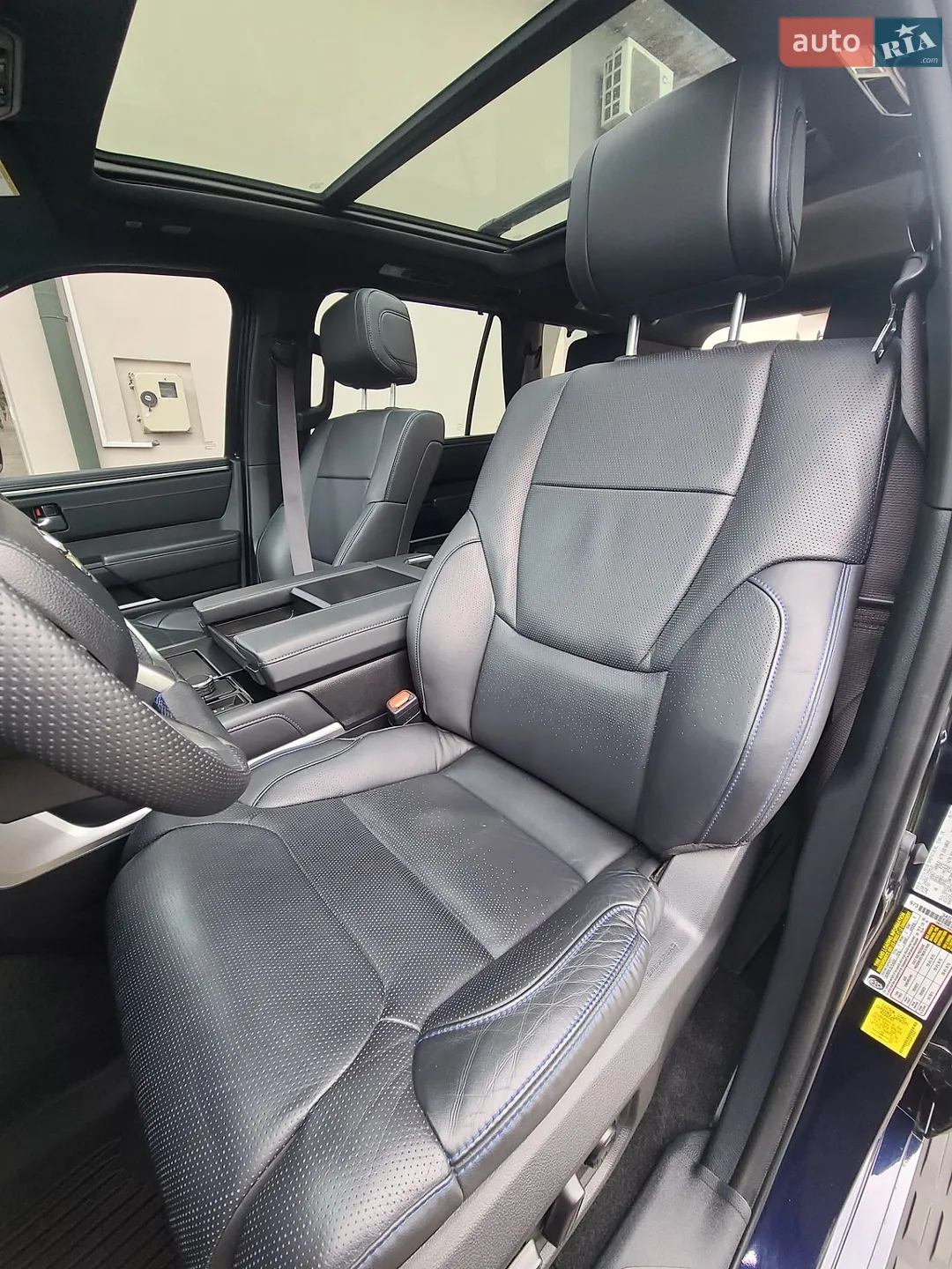 2023 Toyota Sequoia - мініатюра 27
