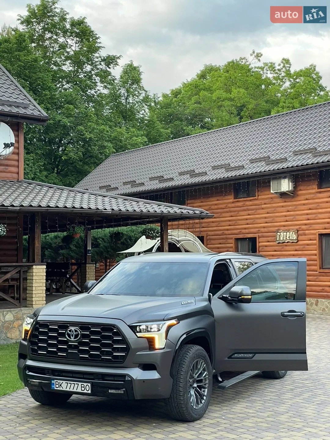 2022 Toyota Sequoia - мініатюра 3