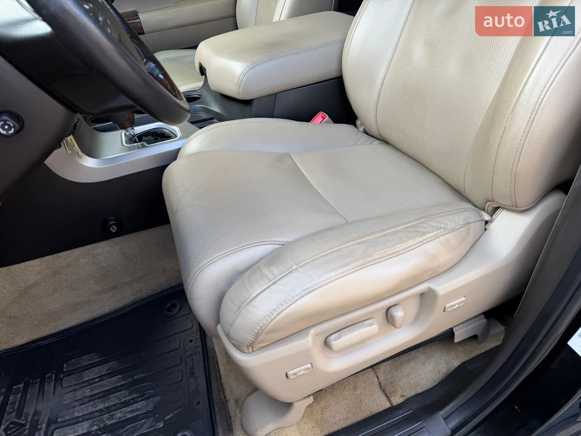 2010 Toyota Sequoia - мініатюра 28