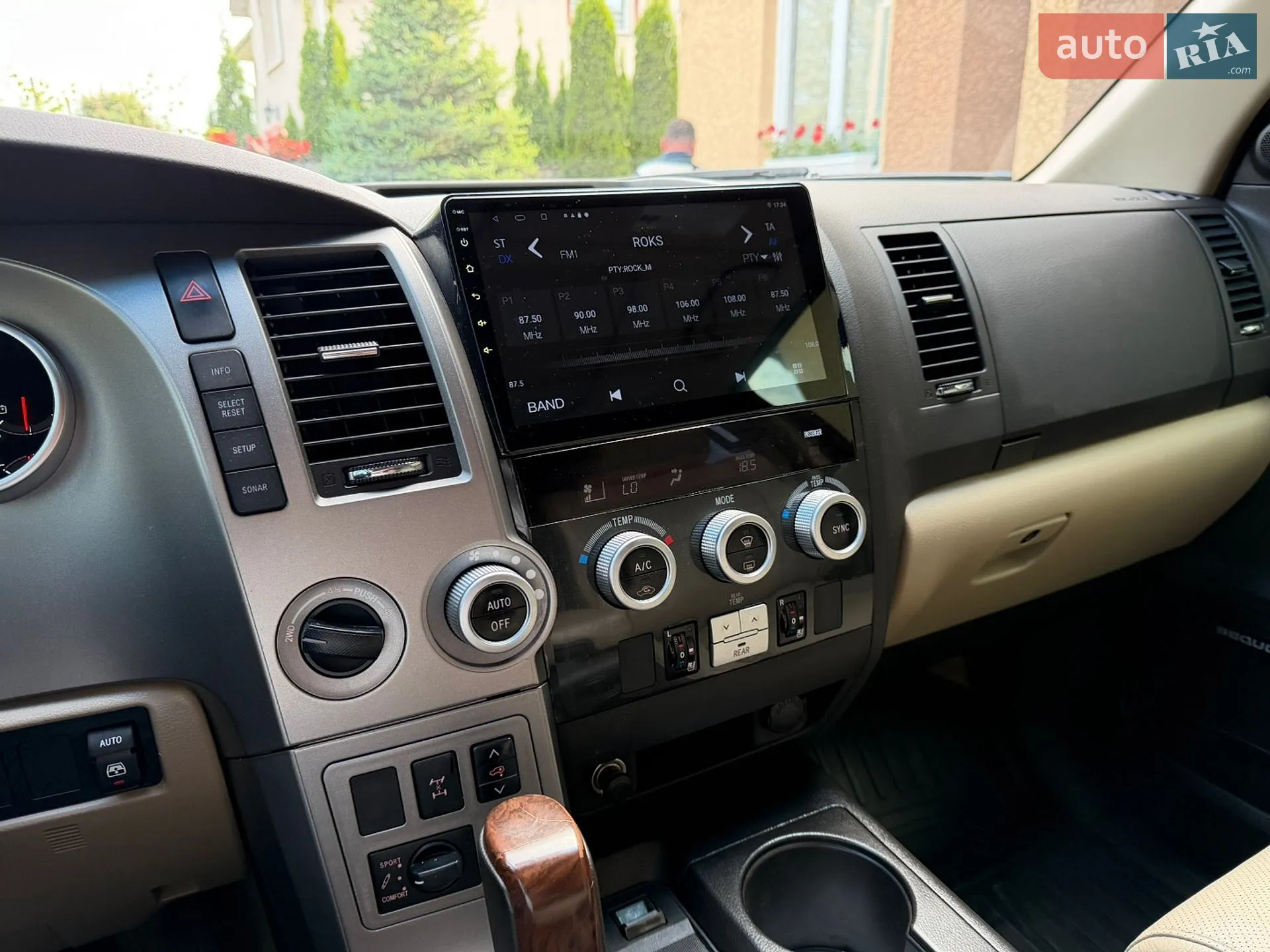 2010 Toyota Sequoia - мініатюра 40