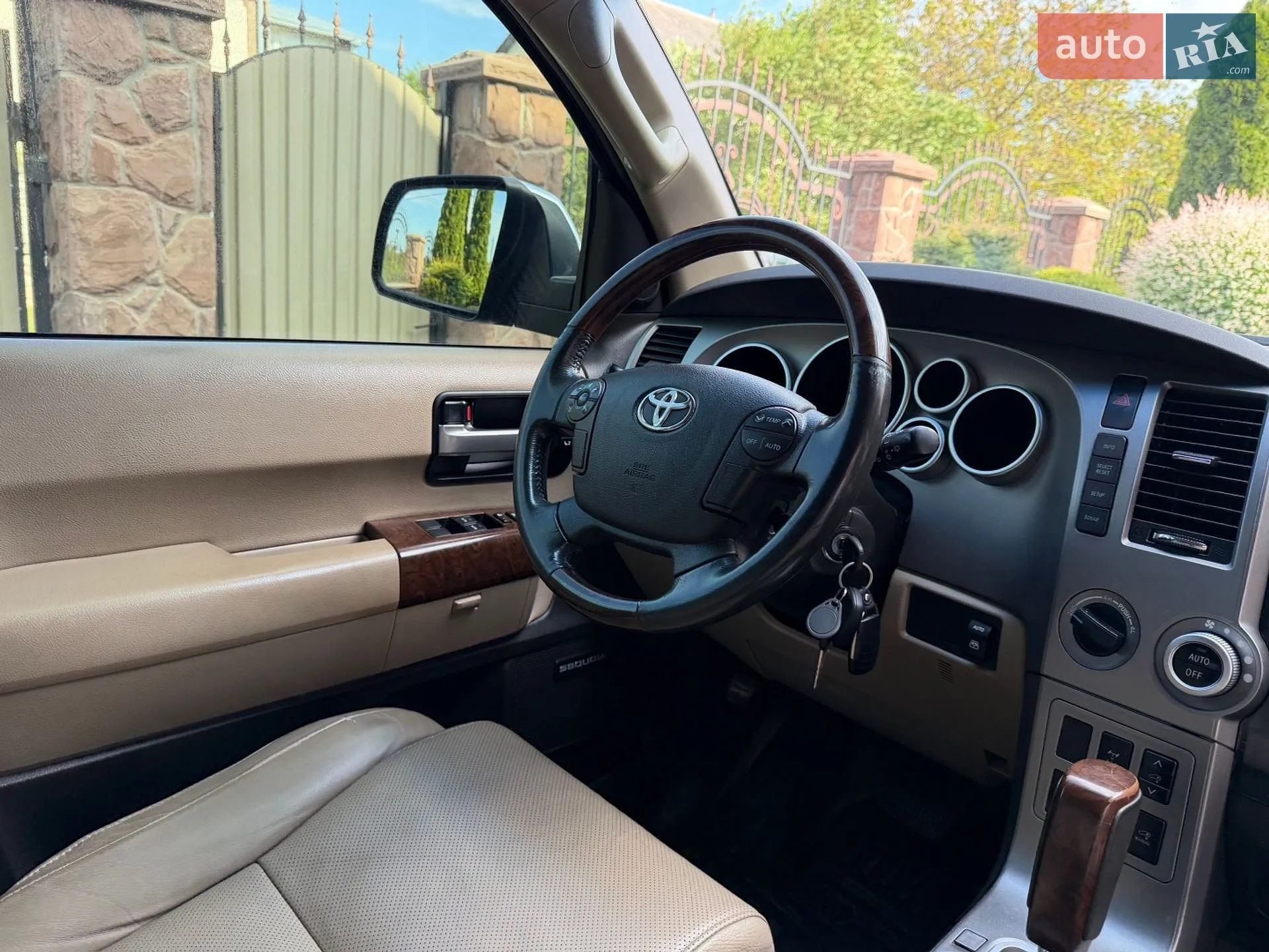 2010 Toyota Sequoia - мініатюра 87