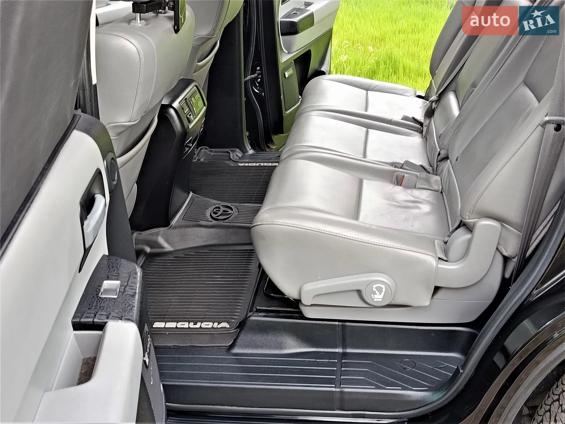 2018 Toyota Sequoia - мініатюра 28
