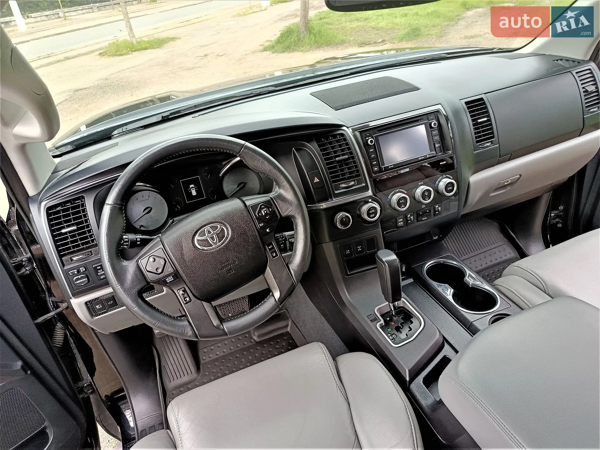 2018 Toyota Sequoia - мініатюра 35