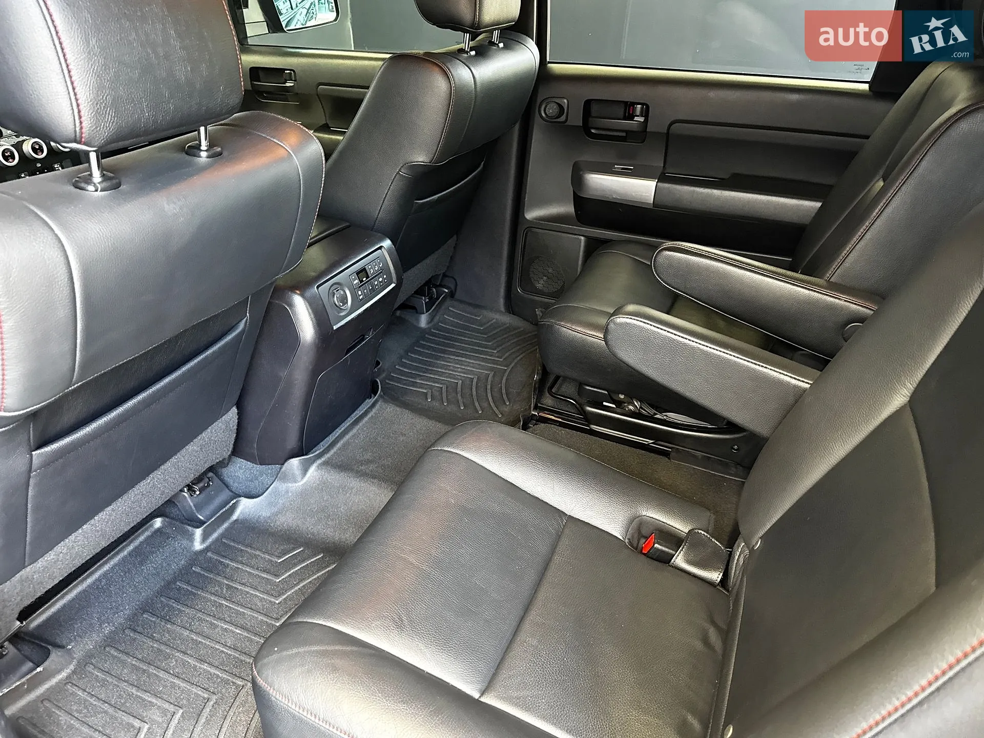 2021 Toyota Sequoia - мініатюра 29