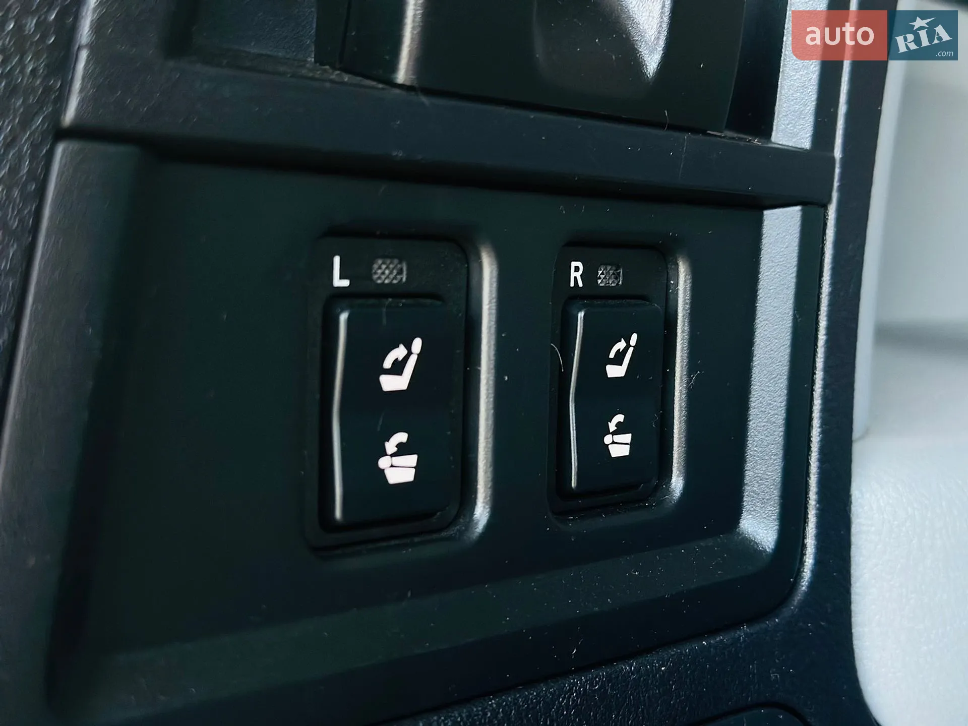 2013 Toyota Sequoia - мініатюра 13