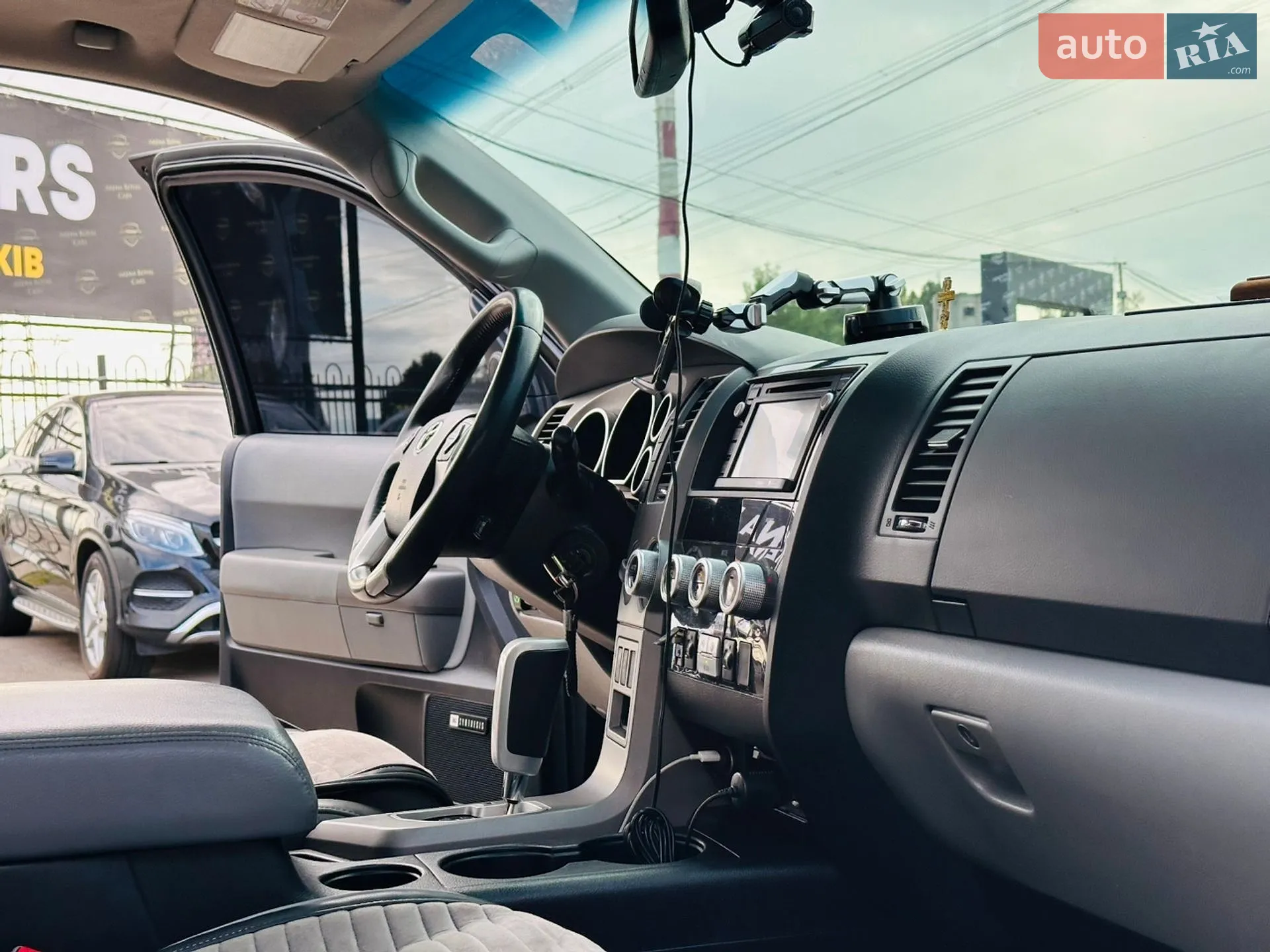 2013 Toyota Sequoia - мініатюра 29