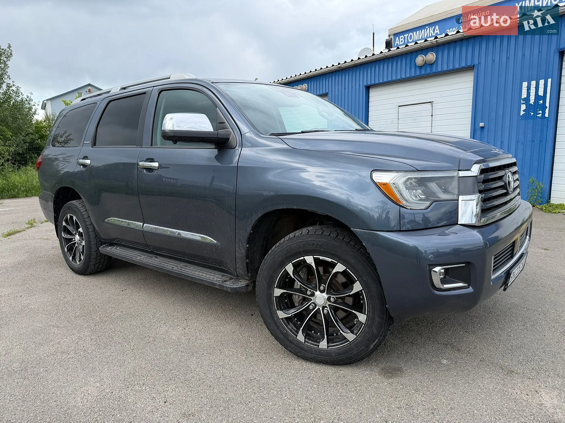 2017 Toyota Sequoia - фото 1
