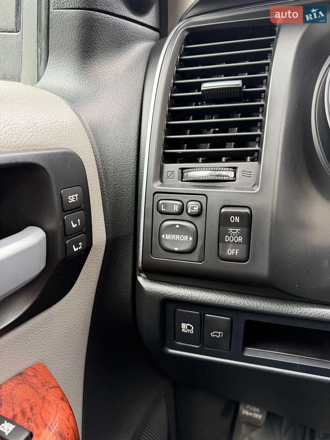 2017 Toyota Sequoia - мініатюра 22