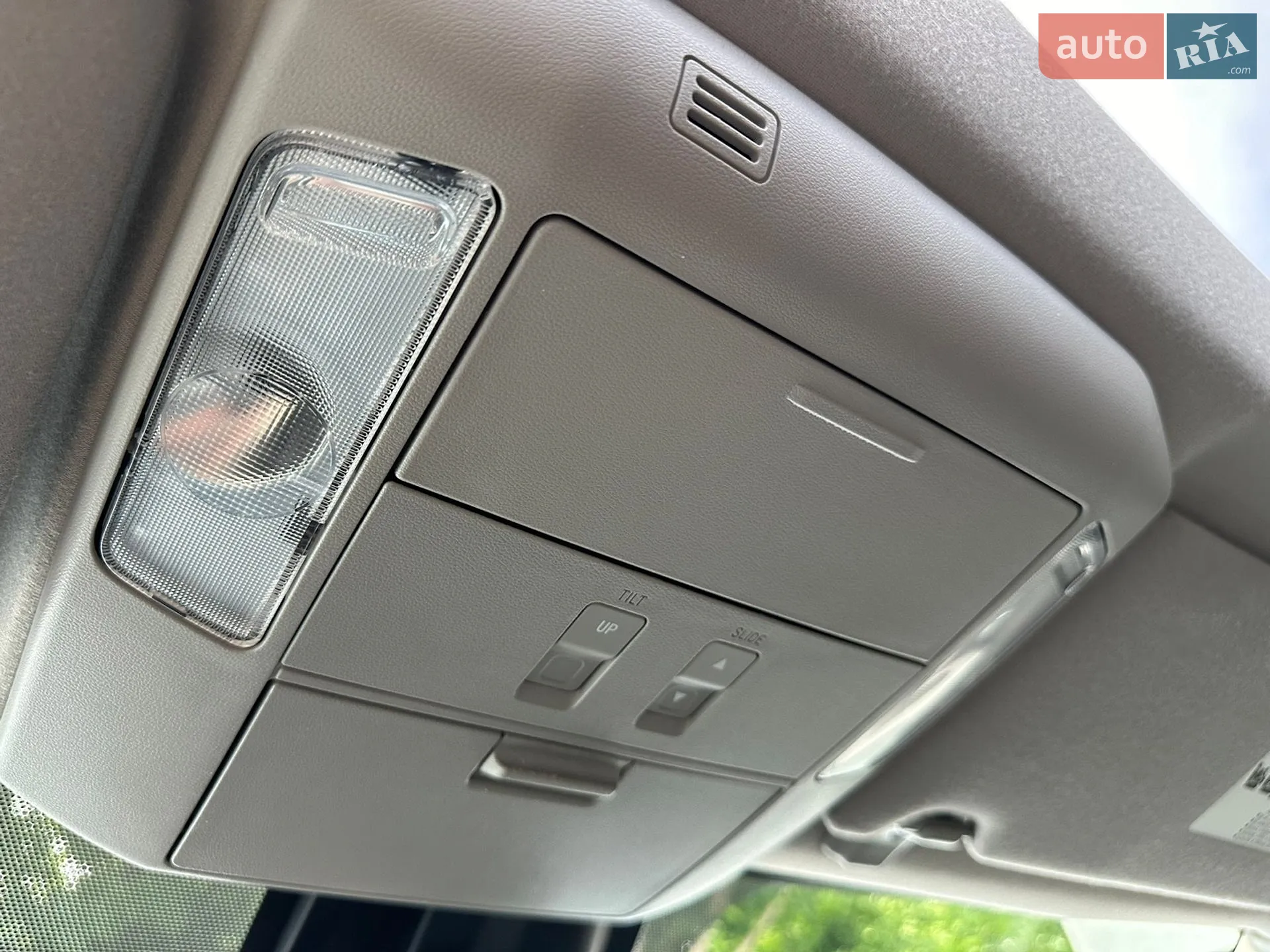 2017 Toyota Sequoia - мініатюра 14