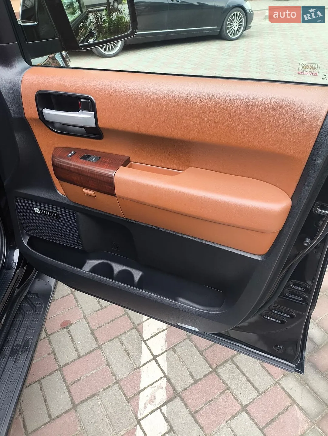 2015 Toyota Sequoia - мініатюра 37