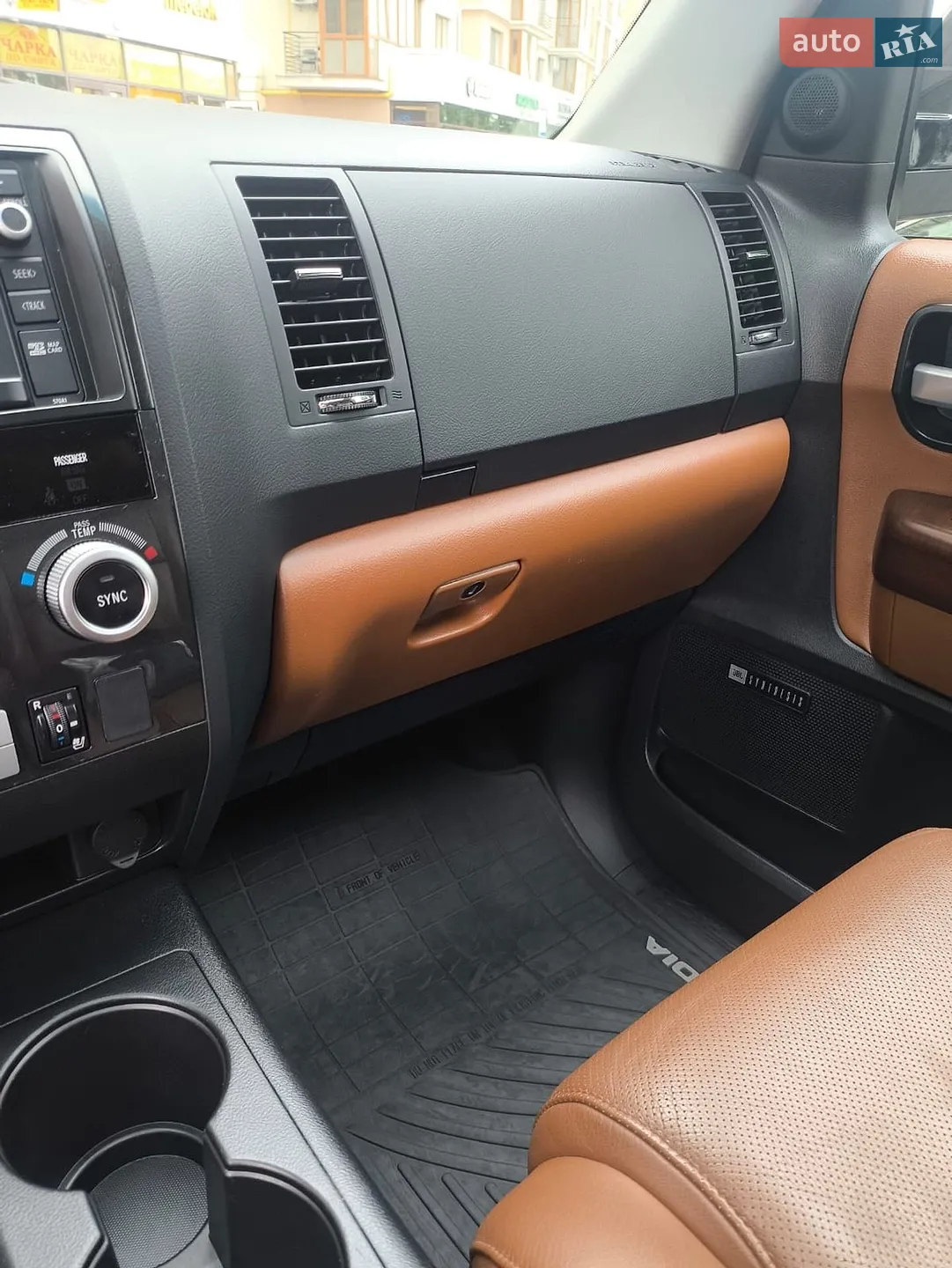 2015 Toyota Sequoia - мініатюра 79