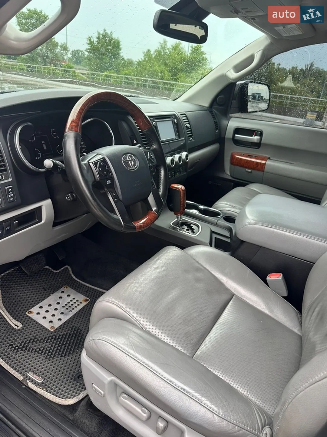 2018 Toyota Sequoia - мініатюра 12