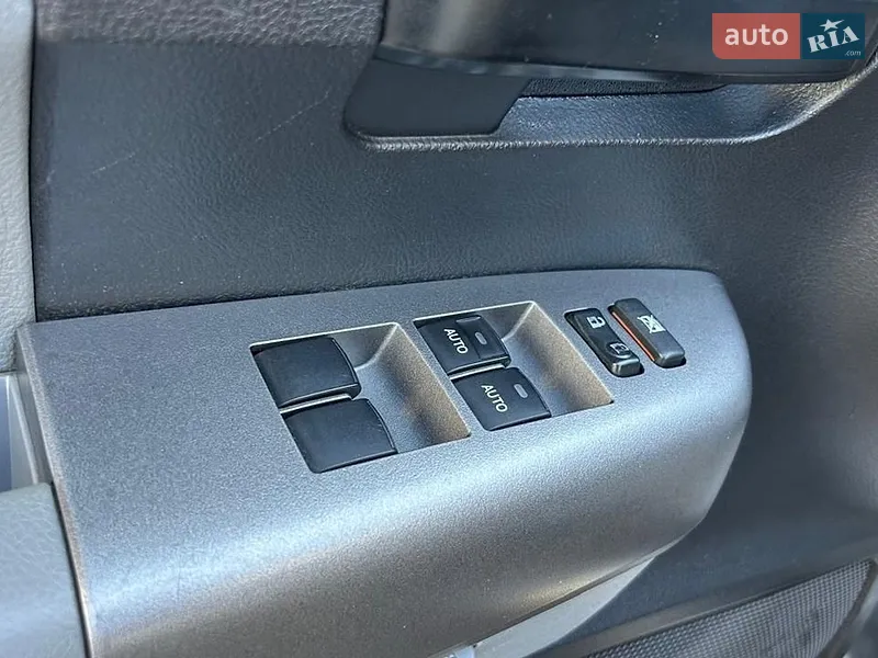 Toyota Sequoia 2012 VIN 5TDBM5G17CS001768 фото оголошення 25 з 79