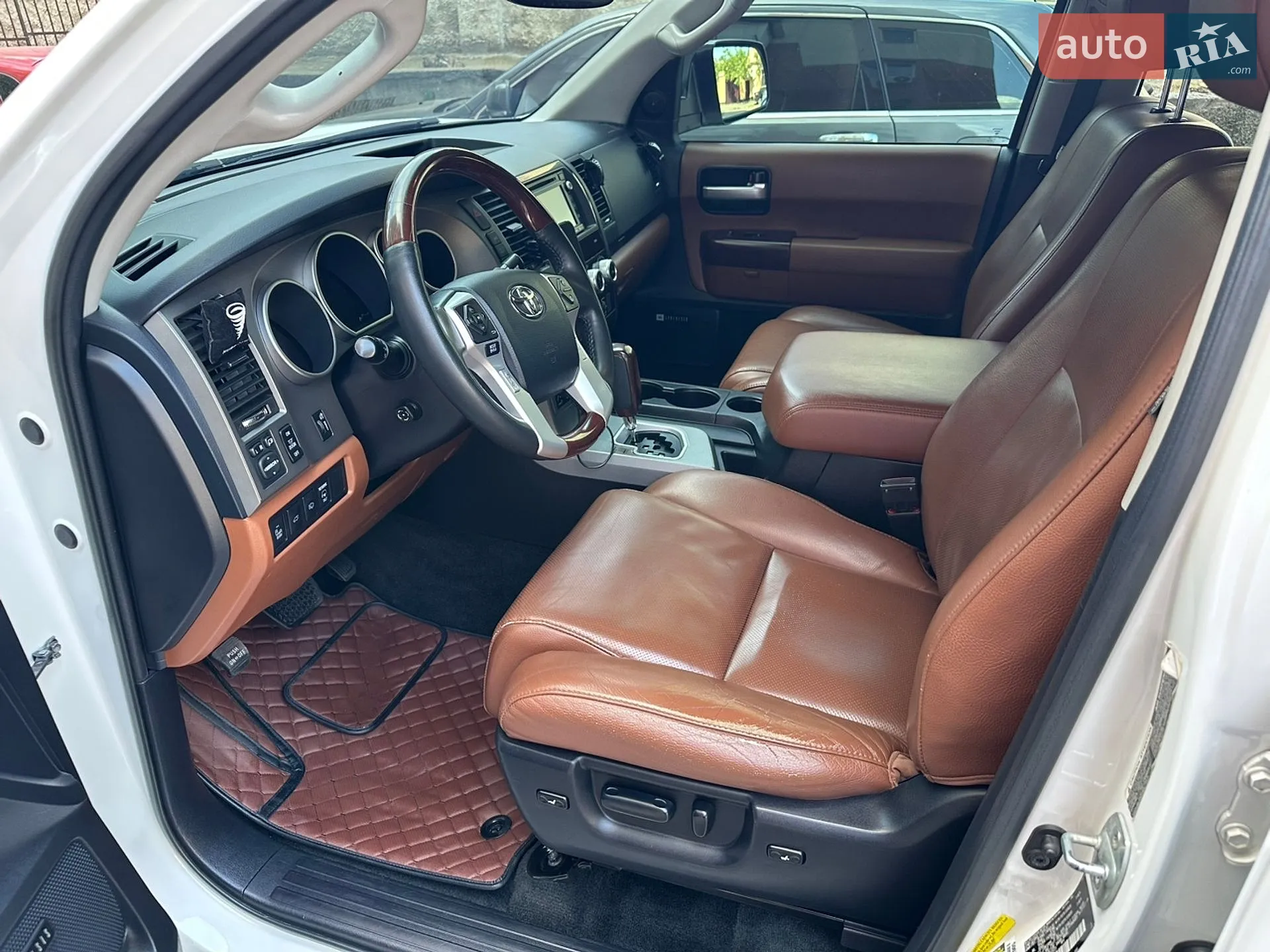 2015 Toyota Sequoia - мініатюра 14