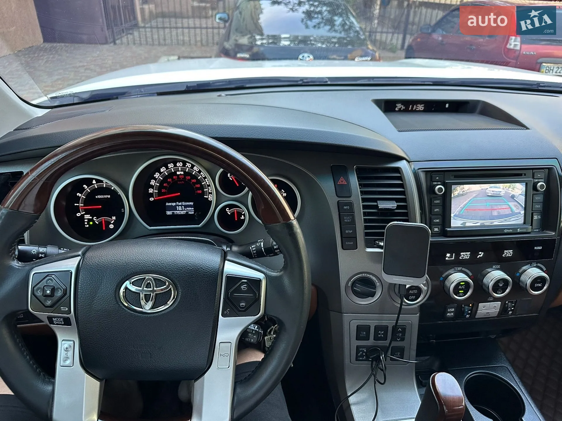 2015 Toyota Sequoia - мініатюра 26