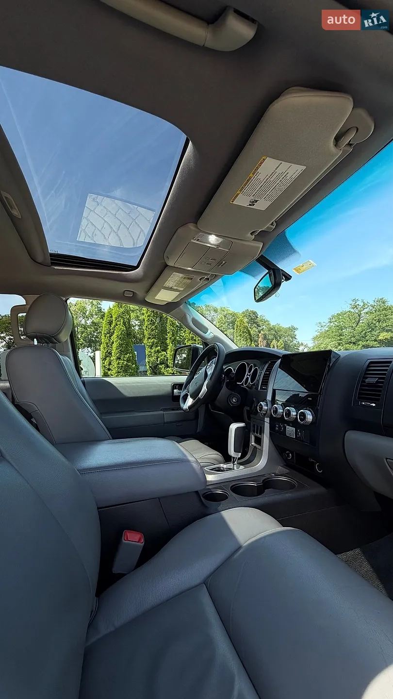 2016 Toyota Sequoia - мініатюра 9