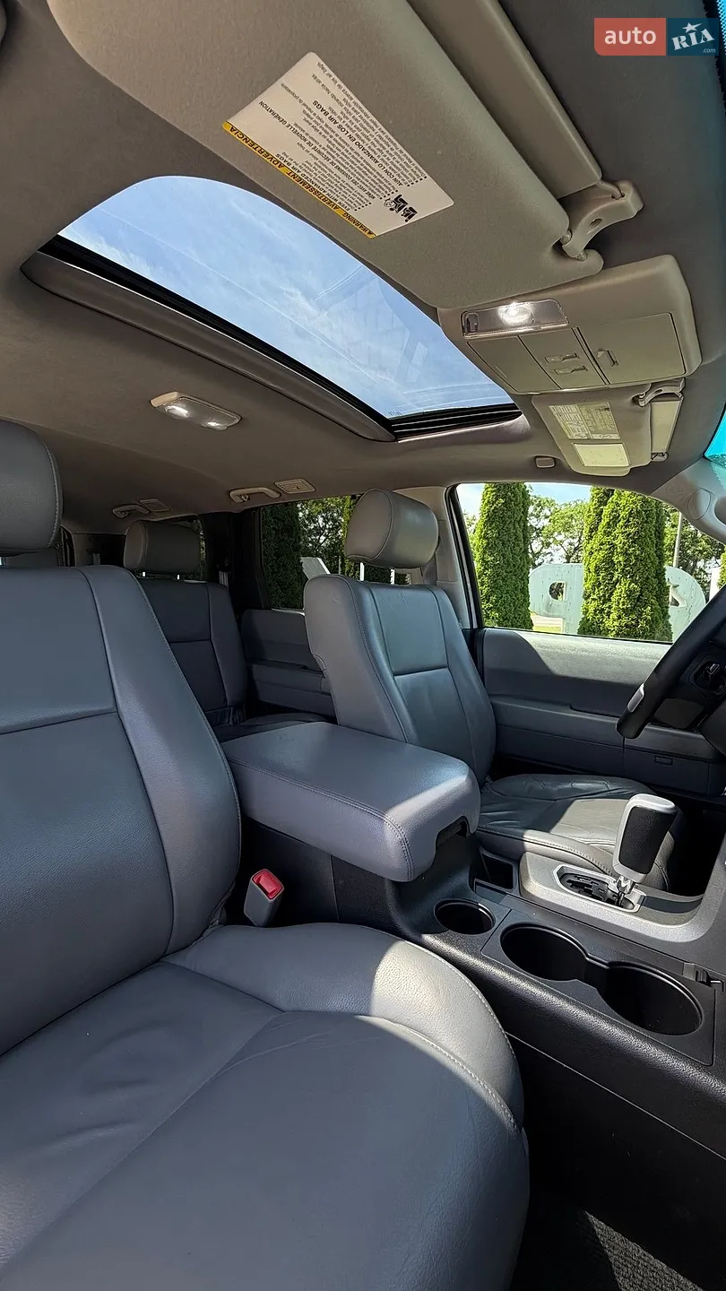 2016 Toyota Sequoia - мініатюра 10