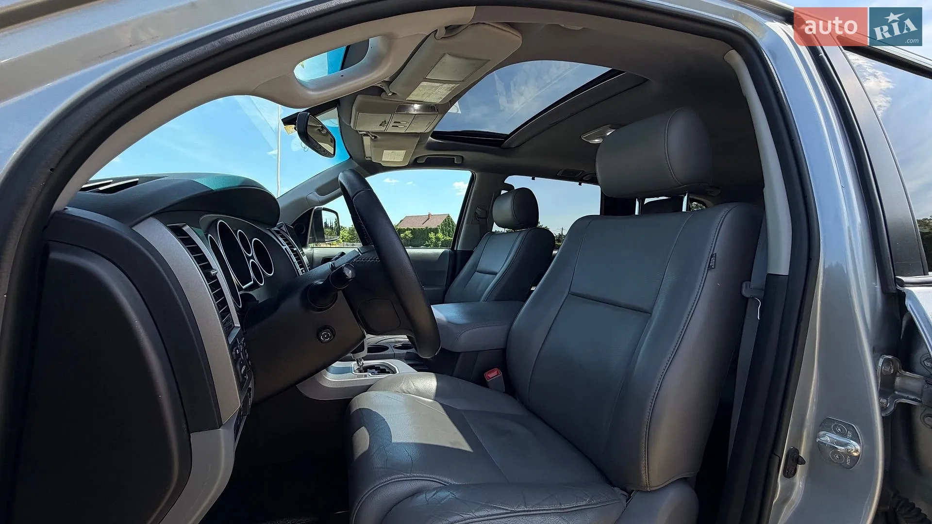 2016 Toyota Sequoia - мініатюра 20