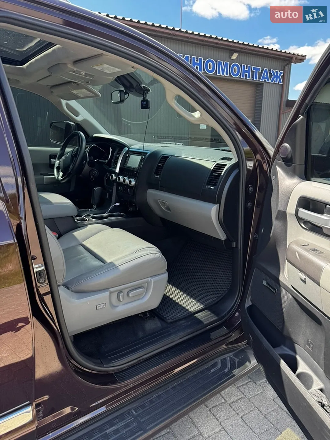 2018 Toyota Sequoia - мініатюра 13