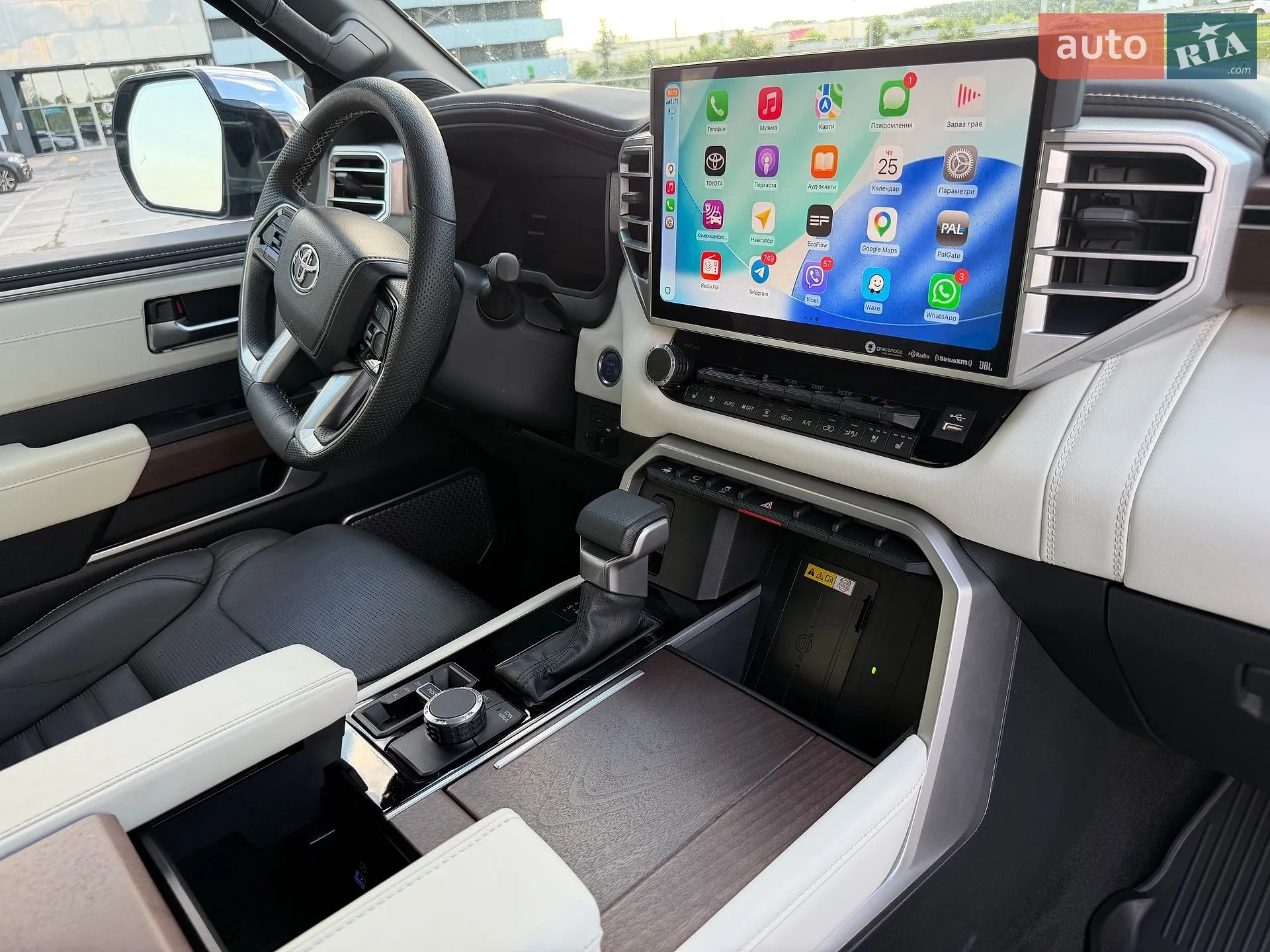 2023 Toyota Sequoia - мініатюра 23